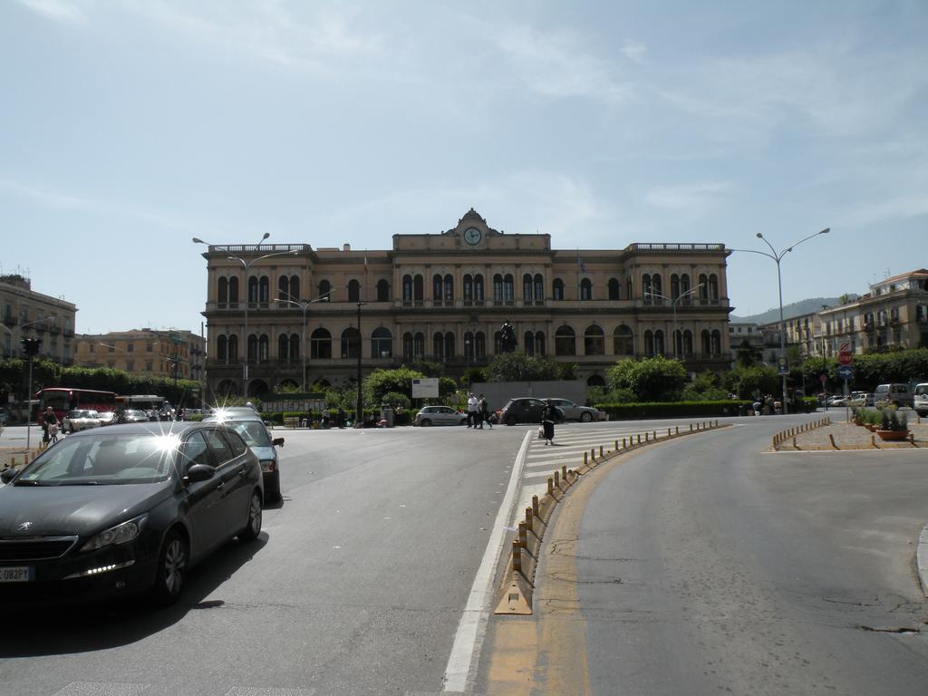 Hostel Josef Palermo Buitenkant foto