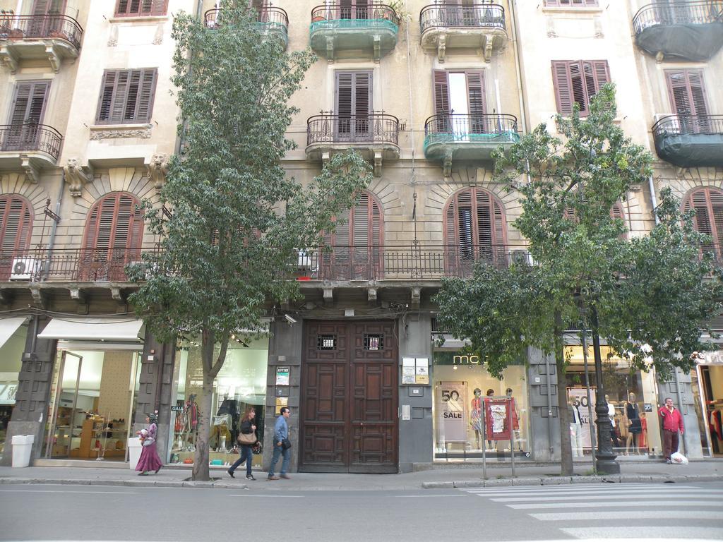 Hostel Josef Palermo Buitenkant foto