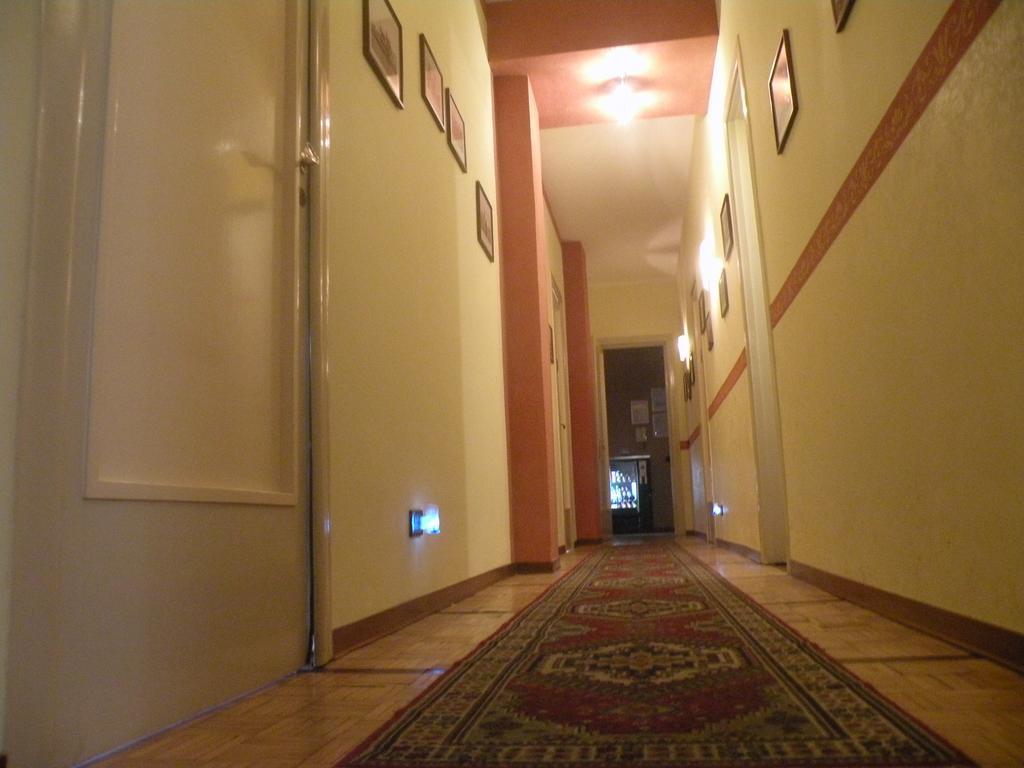 Hostel Josef Palermo Buitenkant foto