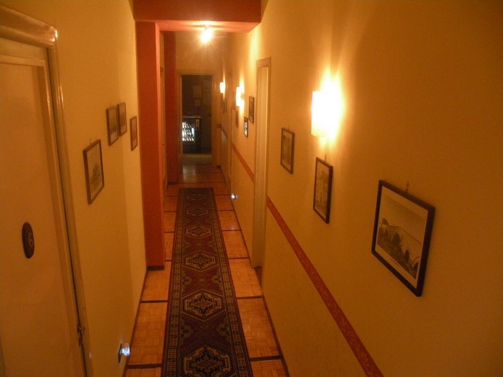 Hostel Josef Palermo Buitenkant foto