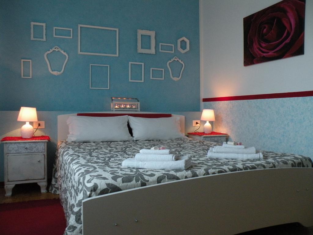 Hostel Josef Palermo Buitenkant foto