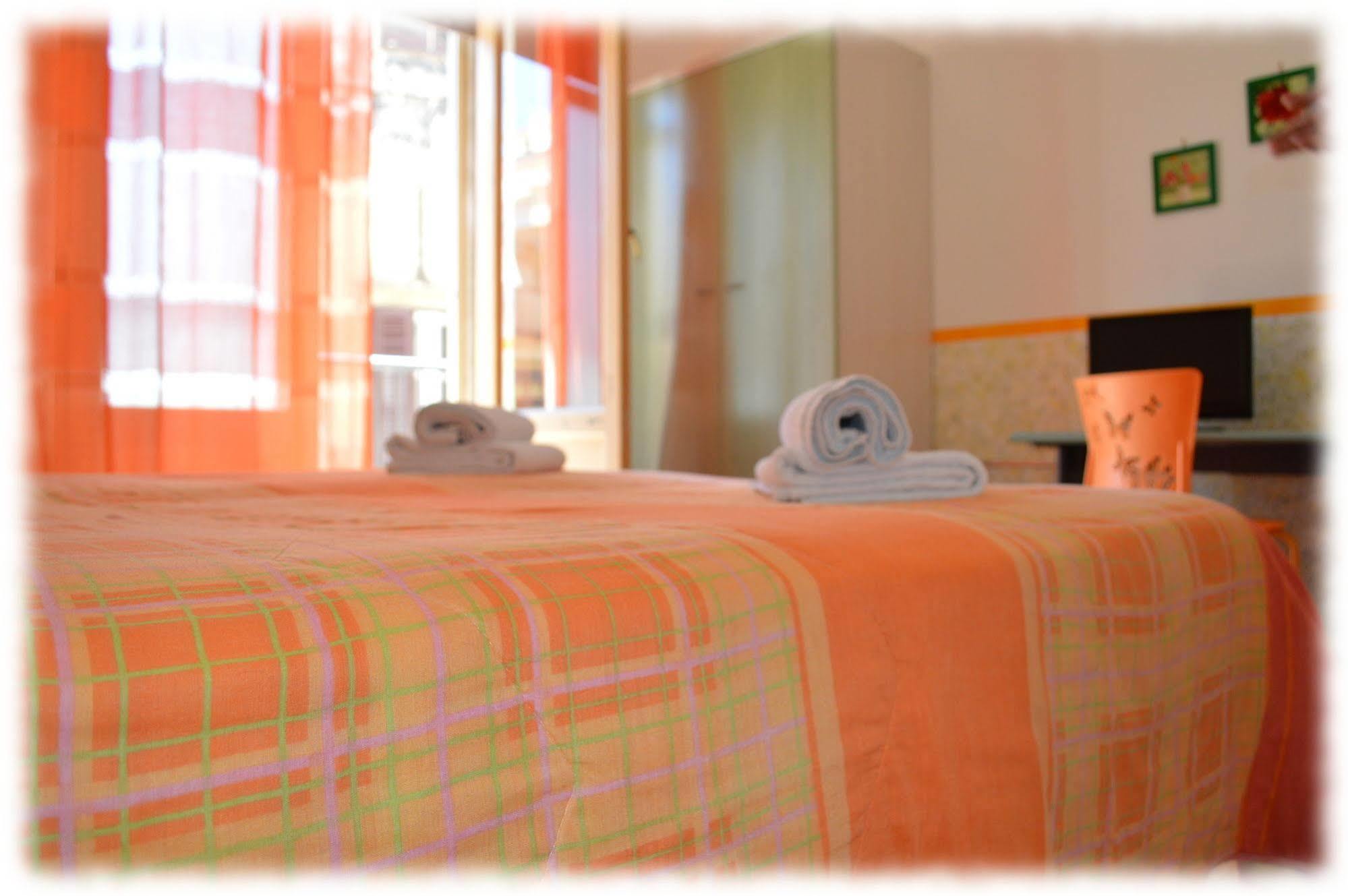 Hostel Josef Palermo Buitenkant foto